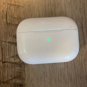 AirPod pro replacement charging case
